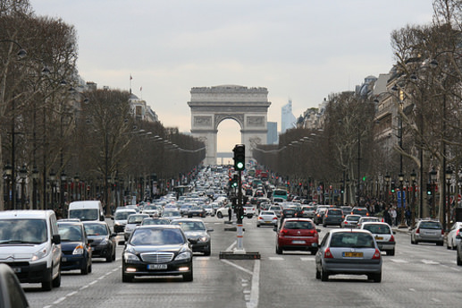 Paris’te eski araçlara trafik yasağı