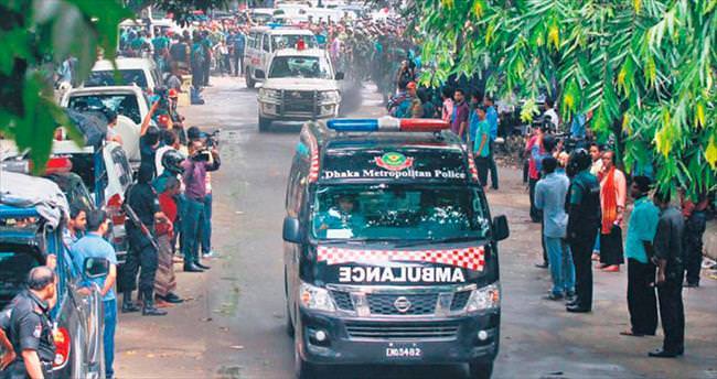 DAEŞ terörü Dakka’da 20 ölü