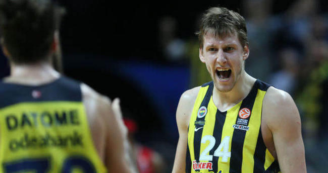 Vesely: Artık Fenerbahçe’nin oyuncusu değilim