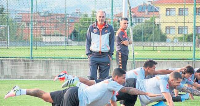 Adanaspor, Bolu’da çalışmaları sürdürüyor