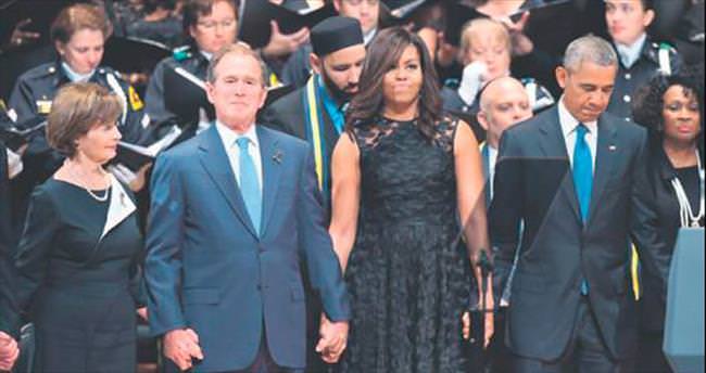 Törende Obama ağladı Bush dans etti