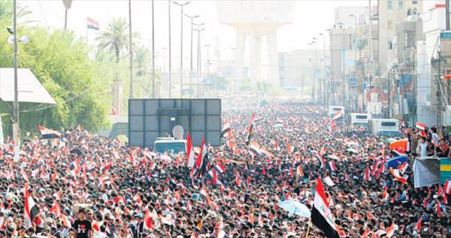 Bağdat’ta 400 bin kişi hükümeti protesto etti