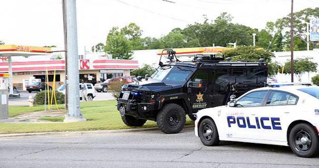 Louisiana’da üç polis daha vuruldu