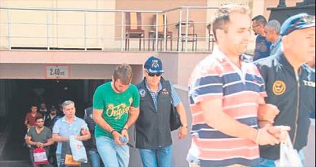 İzmir’de 23 asker daha tutuklandı