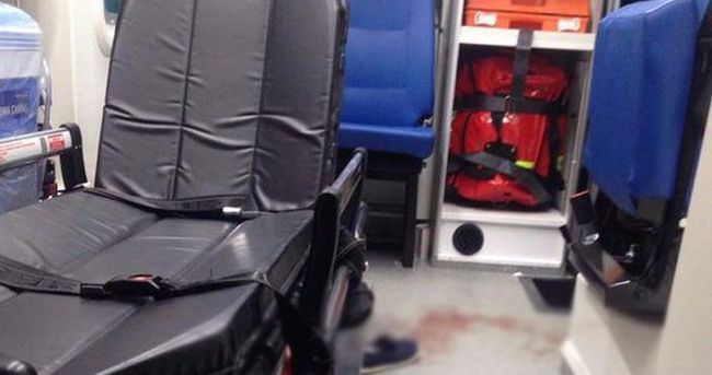 Van’da teröristlerden ambulansa silahlı saldırı
