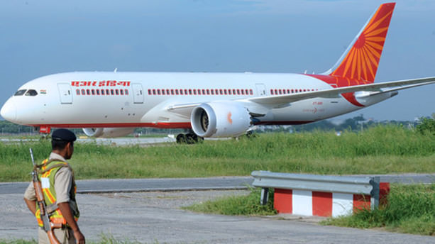 Hindistan uçağı İstanbul’a acil iniş yaptı