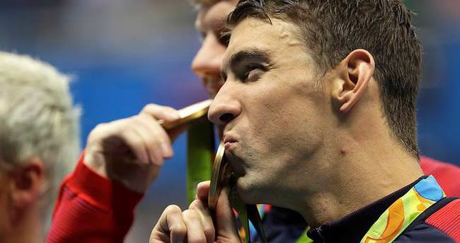 Olimpiyatlarda Phelps şov devam ediyor