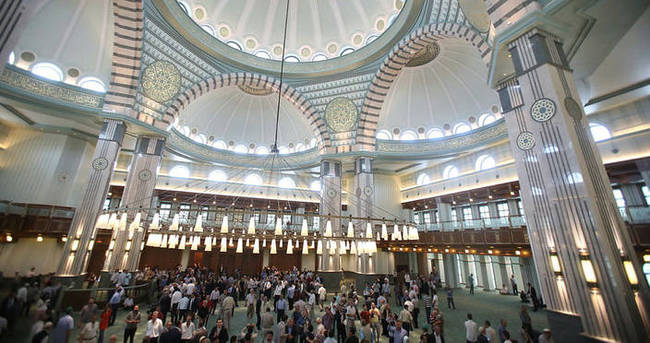 Cumhurbaşkanı Erdoğan, cuma namazını Beştepe Millet Camisi’nde kıldı