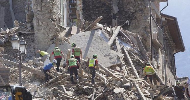 İtalya’daki depremde hayatını kaybeden kişi sayısı 159’a yükseldi