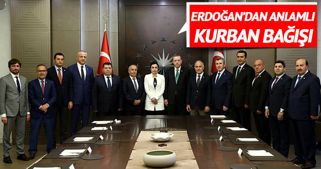 Cumhurbaşkanı Erdoğan, kurban vekaletlerini Kızılay’a verdi