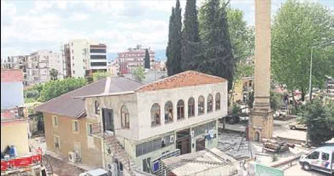 Tarihi cami restore edildi
