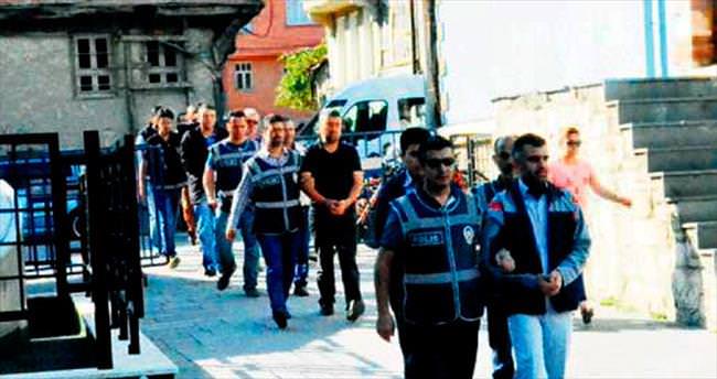 FETÖ operasyonlarında 30 şüpheli tutuklandı