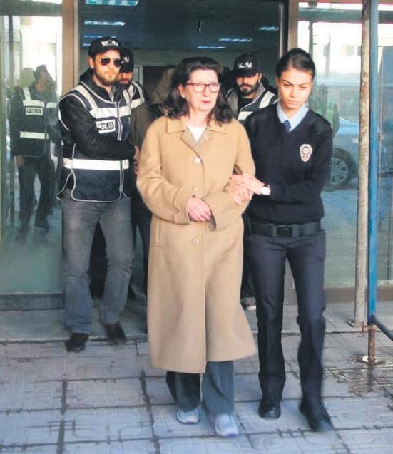 Köksal Engür ve eşi boşandı - 1