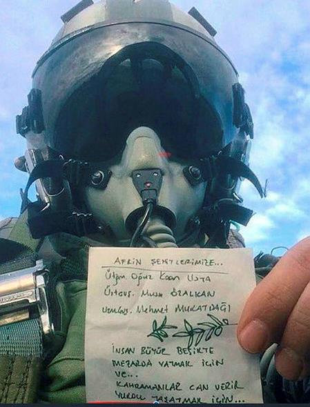 F-16 pilotu da şehitleri unutmadı - 1