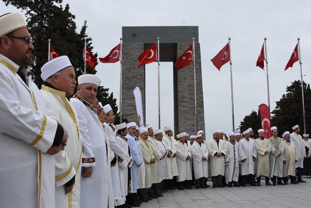 Din görevlileri şehitler diyarında Mehmetçik için dua etti