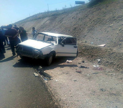 Konya da otomobil takla attı 3 yaralı Konya da otomobil takla attı 3 yaralı