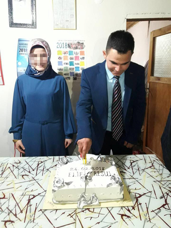 Evlilik hazırlığı yapan genç çalıştığı fabrikada Evlilik hazırlığı yapan genç çalıştığı fabrikada