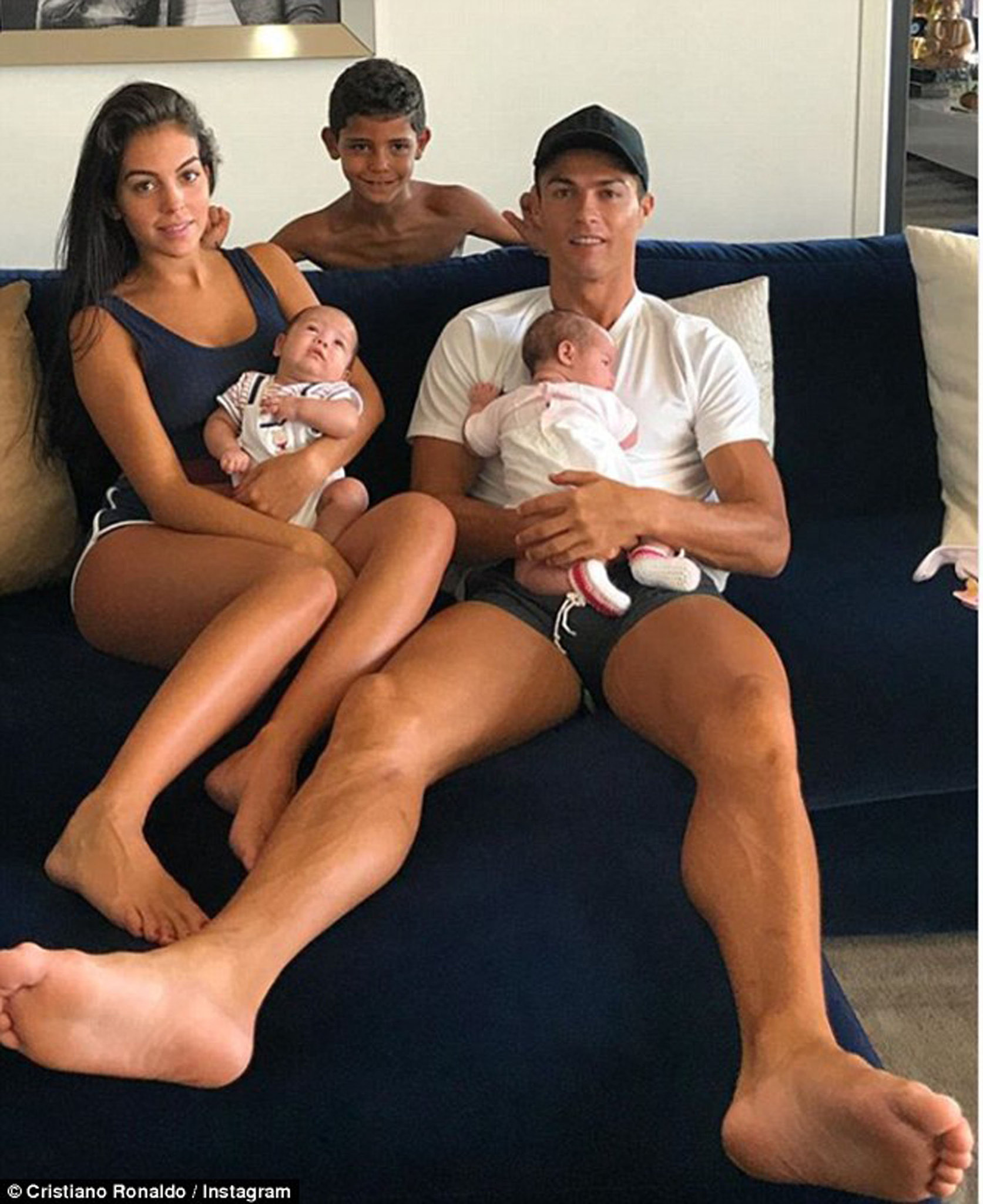 Ronaldo 5 kez baba oluyor