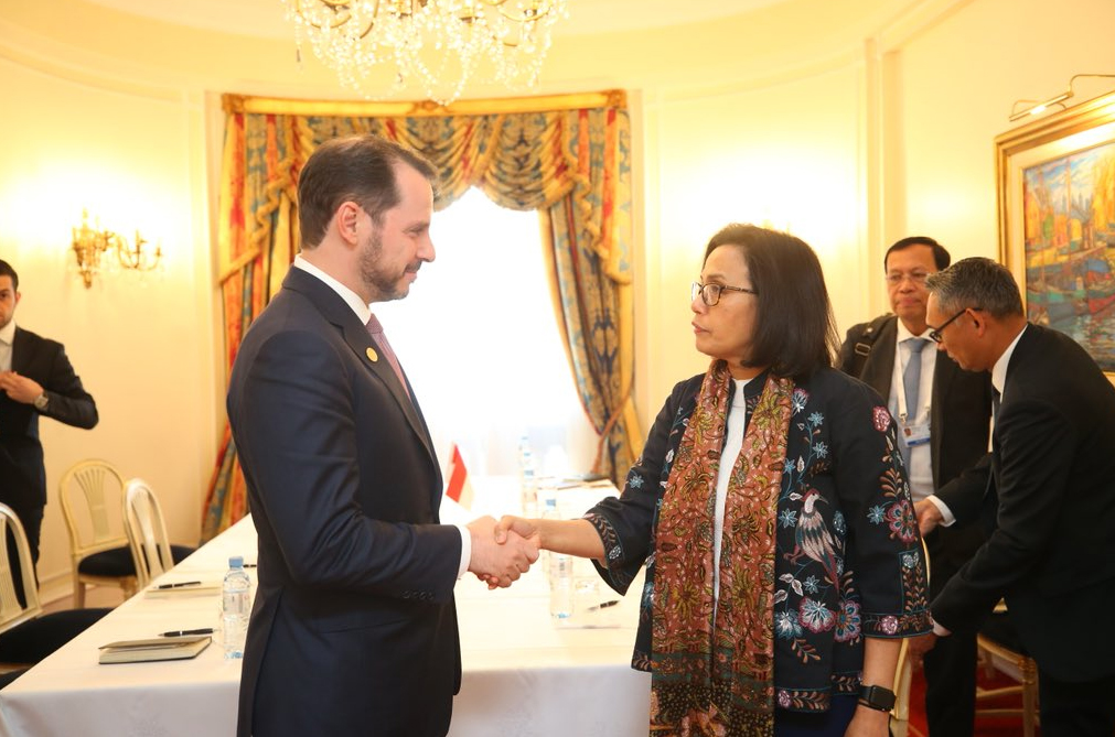 Bakan Berat Albayrak Endonezya Maliye Bakanı Indrawati ile görüştü