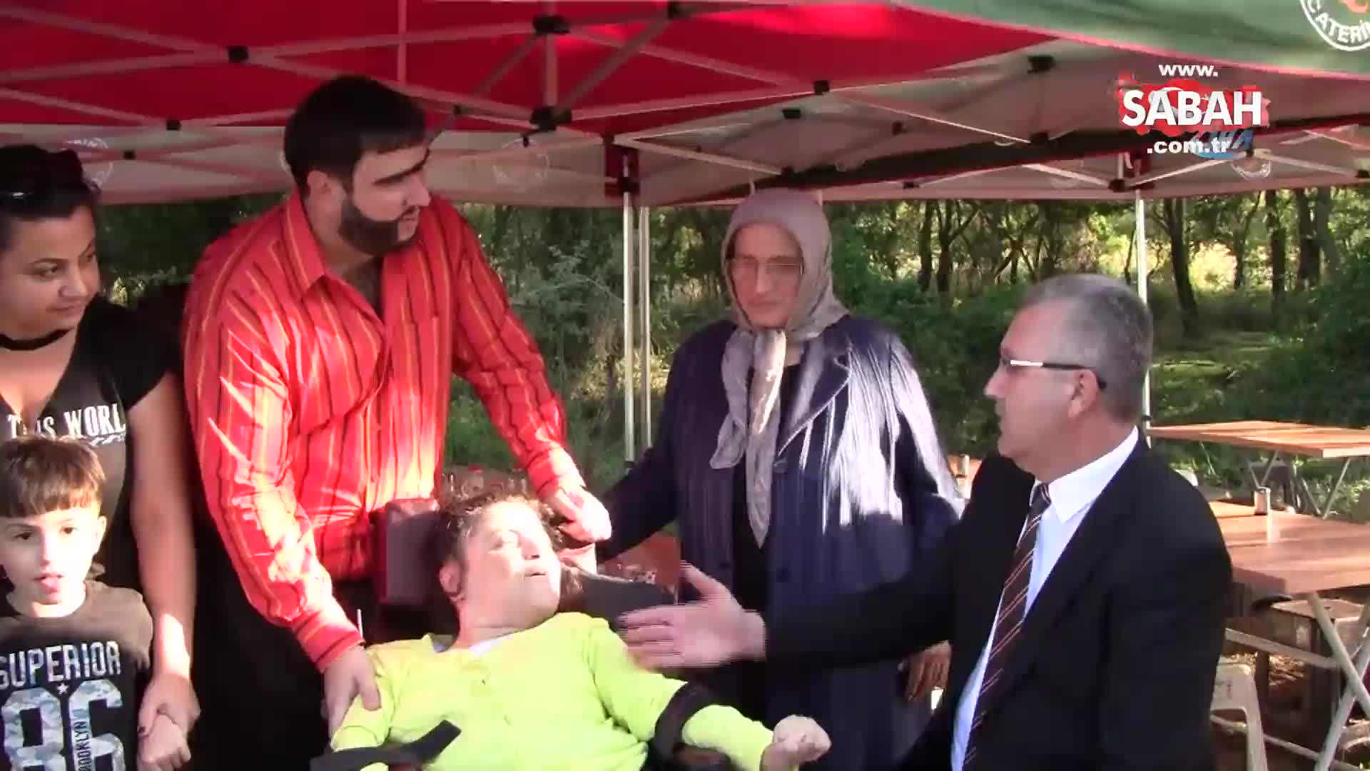 Şahan Gökbakardan alkışlanacak hareket Şahan Gökbakardan alkışlanacak hareket