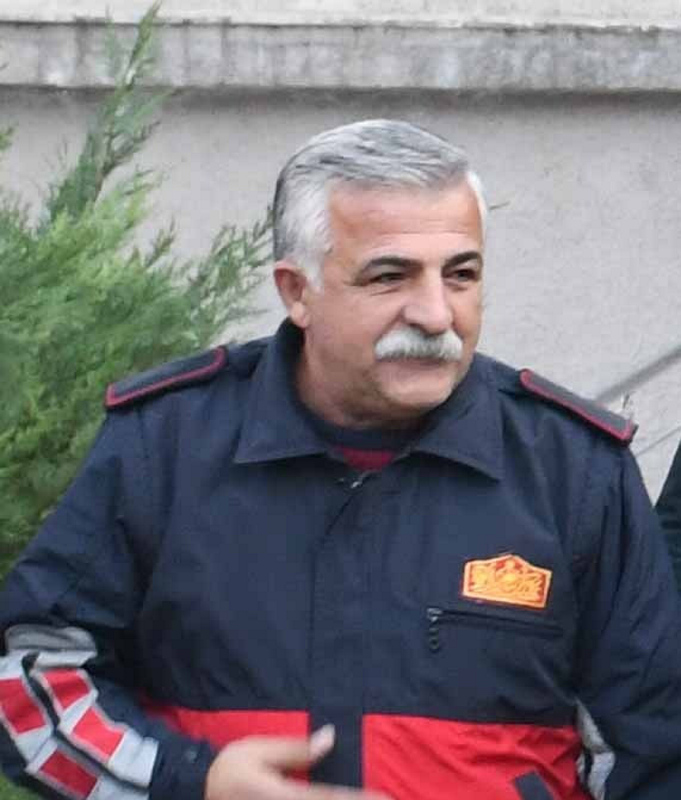 cig-altinda-kalan-itfaiye-amiri-bir-saat-once-roportaj-vermisti-1581085456081.jpg