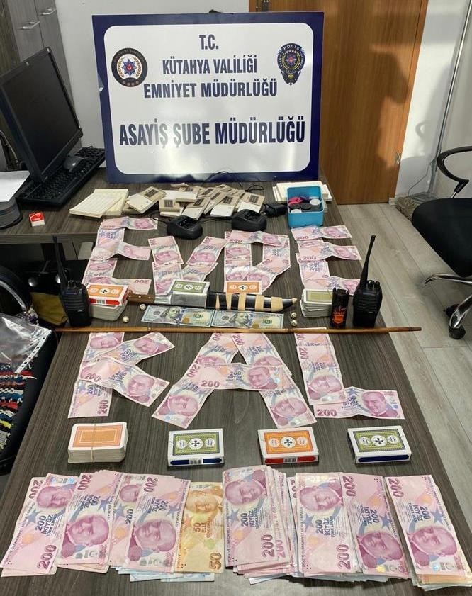 kumar-bask-n-nda-25-bin-650-tl-ve-200-dolar-ele-ge-irildi-k-tahya