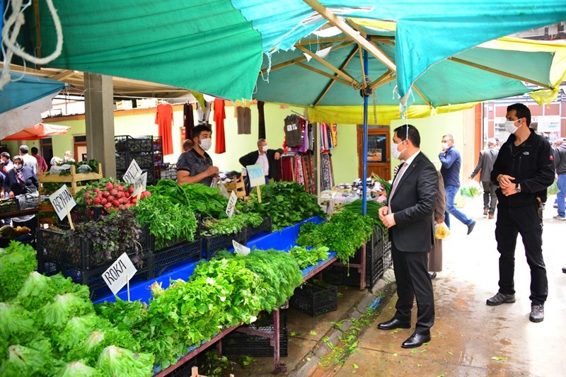 Vali Mustafa Masatlı, kapalı halk pazarını denetledi