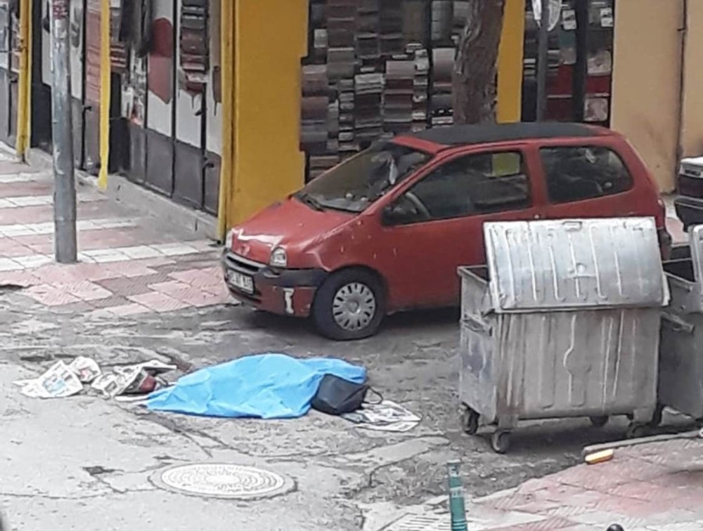 Manisa’da genç kız sokak ortasında öldürüldü