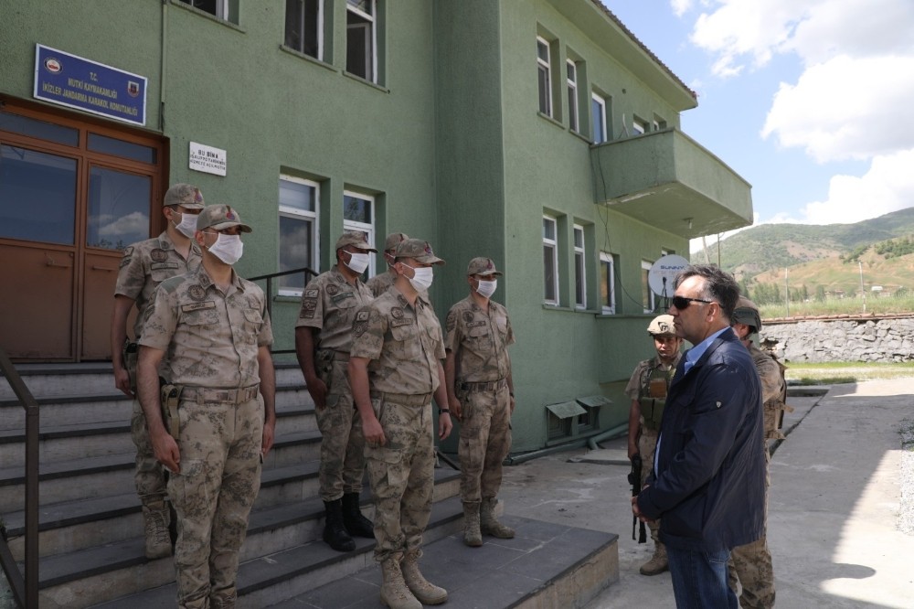 Vali Çağatay’dan jandarma karakoluna ziyaret