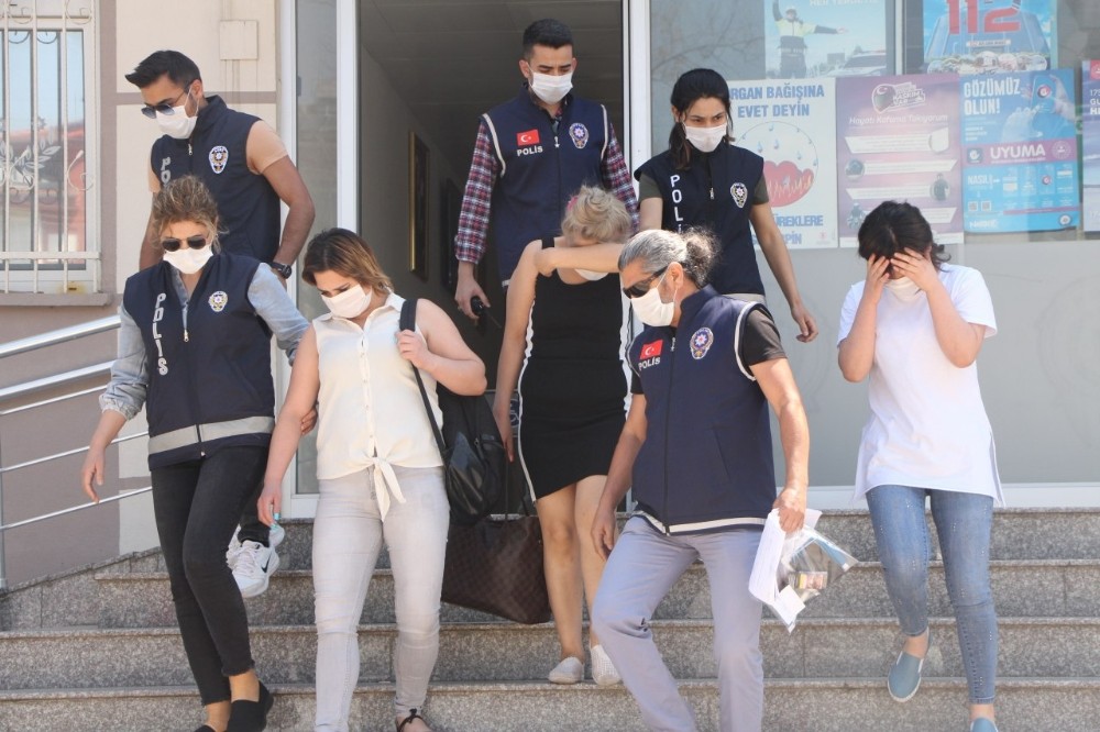 Antalya Da Zorla Fuhus Yaptirilan 5 Kadin Kurtarildi Antalya Haberleri