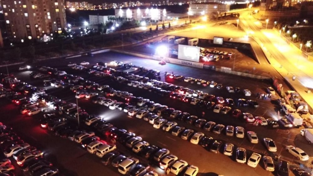 Basaksehir De Arabada Sinema Aksamlarina Yogun Ilgi Istanbul Haberleri