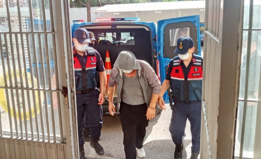 Cinayet zanlısı saklandığı evde yakalandı Manisa Haberleri