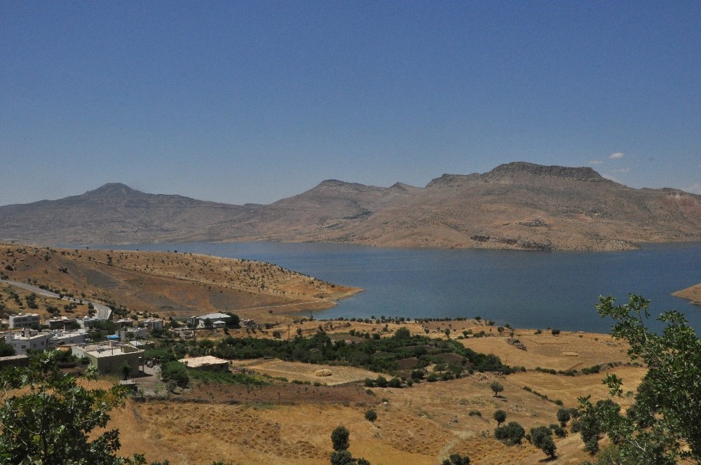 Teröristlerin engellemelerine rağmen tamamlanan baraj bölge halkının umudu oldu