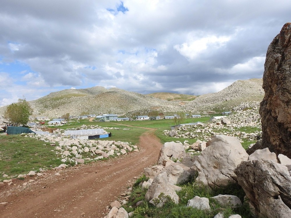 Dolamaç Kepiri Dağı’na tırmanan dağcılar doğal güzellikleri fotoğrafladı