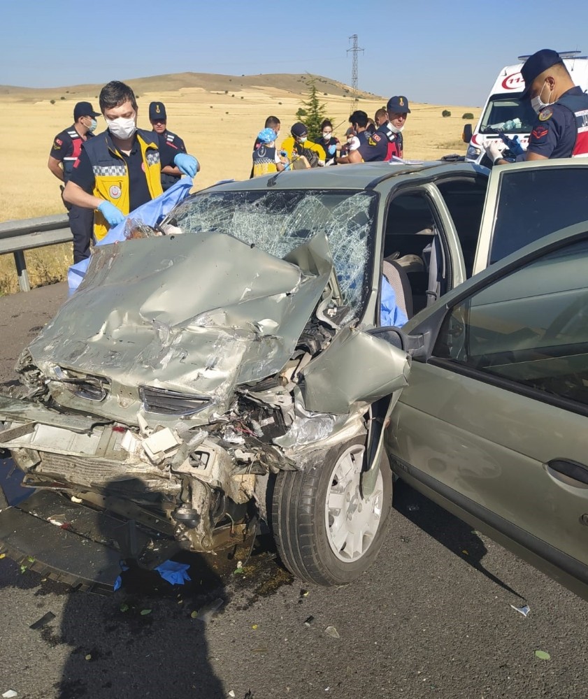 kayseri ankara karayolunda trafik kazasi 3 olu kayseri haberleri