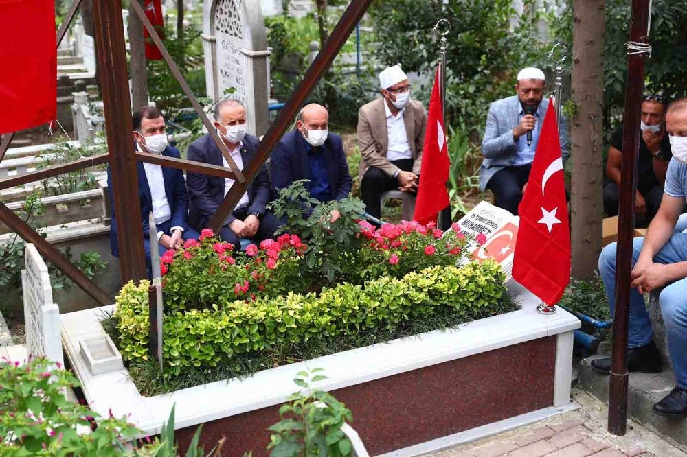 Bağcılar’da 15 Temmuz şehidi kabri başında anıldı