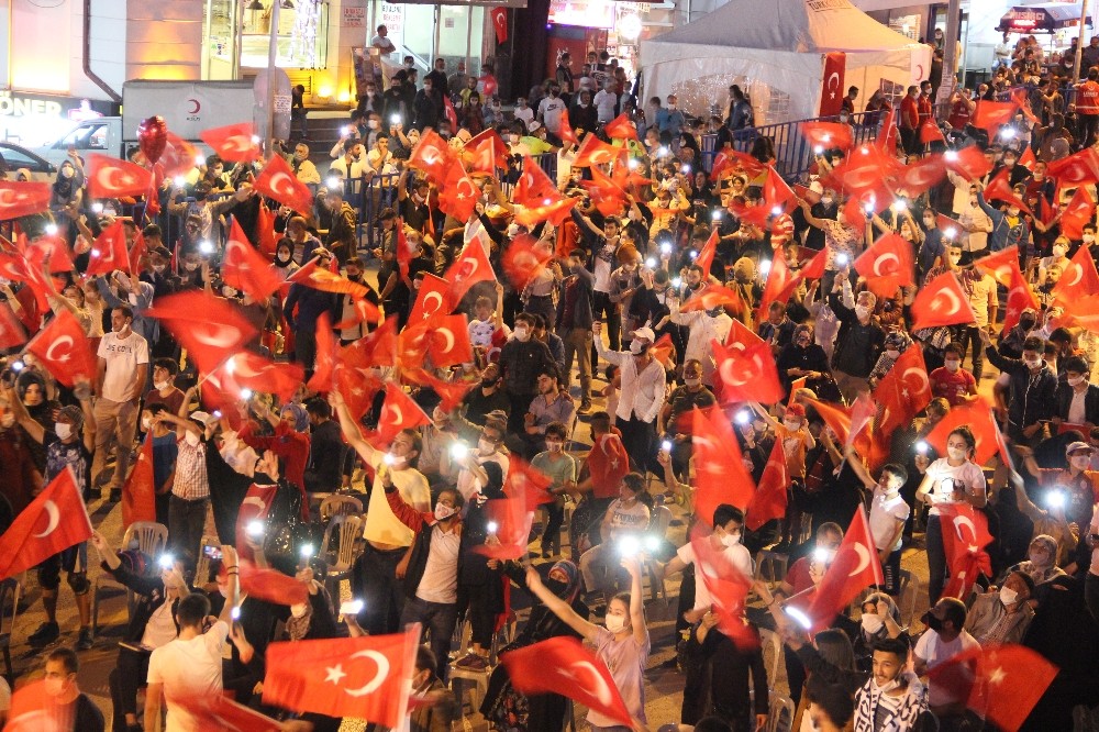 Erzurum 15 Temmuz’da tek yürek