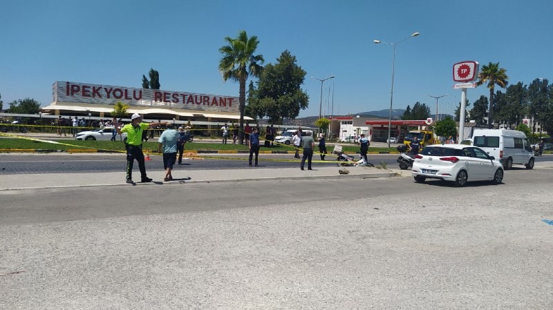 İzmir’de feci kaza: 1 ölü, 2 polis memuru yaralı
