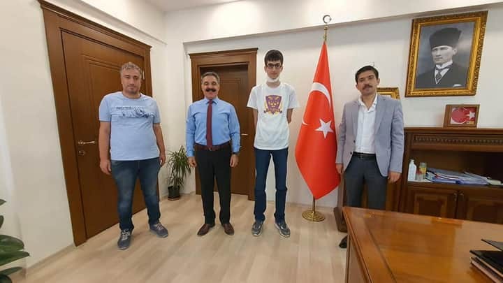 LGS Ergani birincisinden Kaymakam Öztürk’e ziyaret