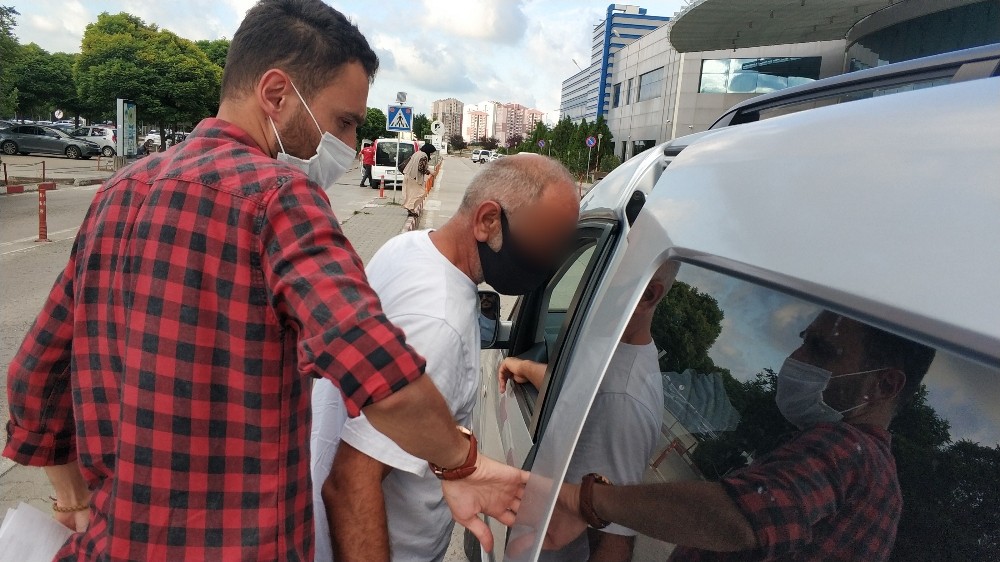 Kaçak içki aranan evde 3 tabanca ele geçti Samsun Haberleri