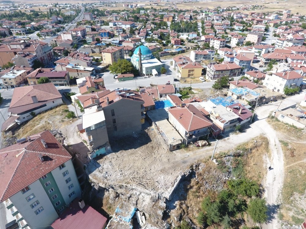 Iscehisar Belediyesi Metruk Binalari Yikiyor Afyonkarahisar Haberleri
