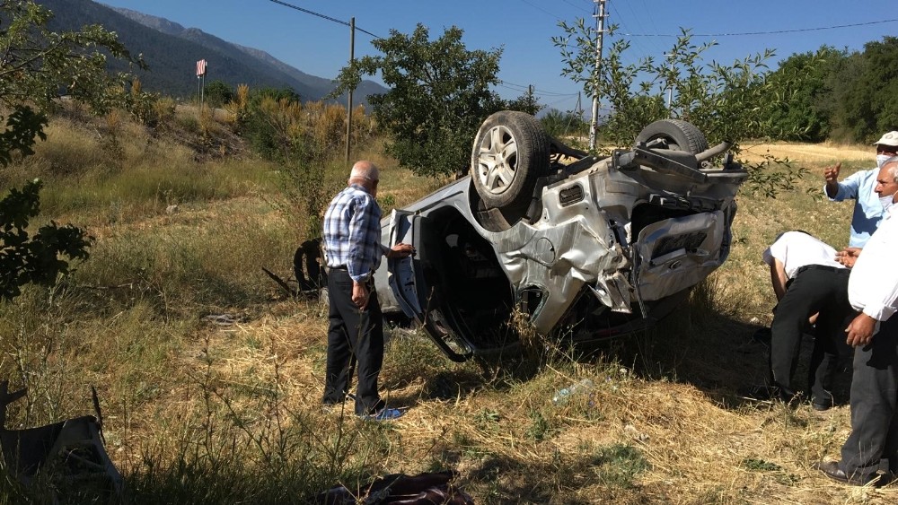 Denizli De Trafik Kazasi Anne Oldu Esi Ve 2 Cocugu Yaralandi Denizli Haberleri