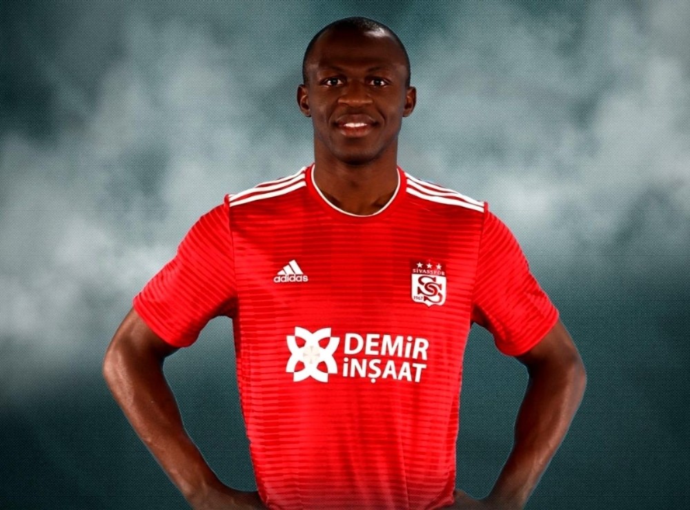 Arouna Kone 1 yıl daha Sivasspor’da