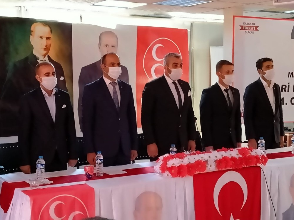 Hakkari MHP İlçe Kongresi’nde Sedat Özbek güven tazeledi