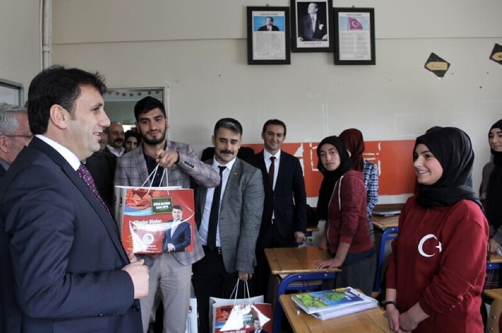 Başkan Melik Yaşar’ın başlattığı eğitim seferberliği meyvelerini vermeye başladı