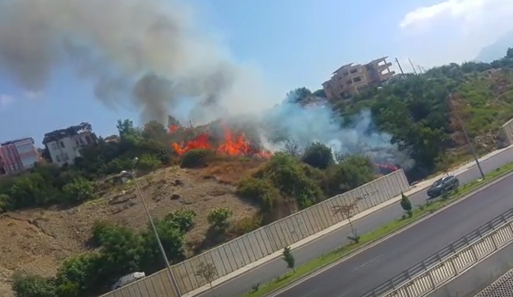 Alanya'da çıkan yangın yerleşim yerlerin sıçramadan ...