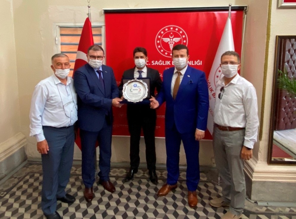 izmir il sağlık müdürü kim
