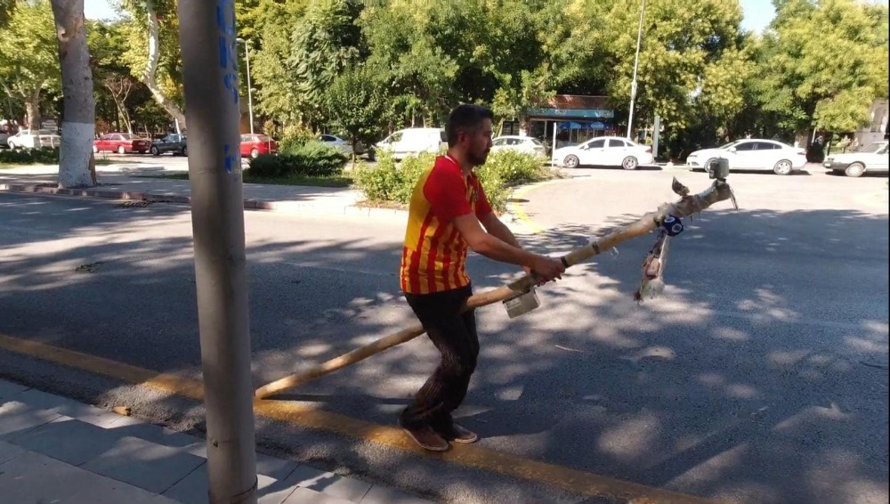 Yeni Malatyaspor'dan Mersedes Kadir'li forma tanıtımı ...