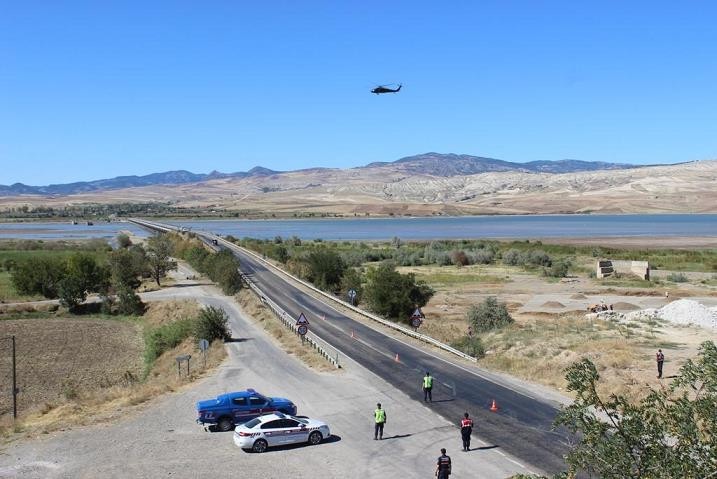 Çorum’da helikopter ile havadan trafik denetimi yapıldı