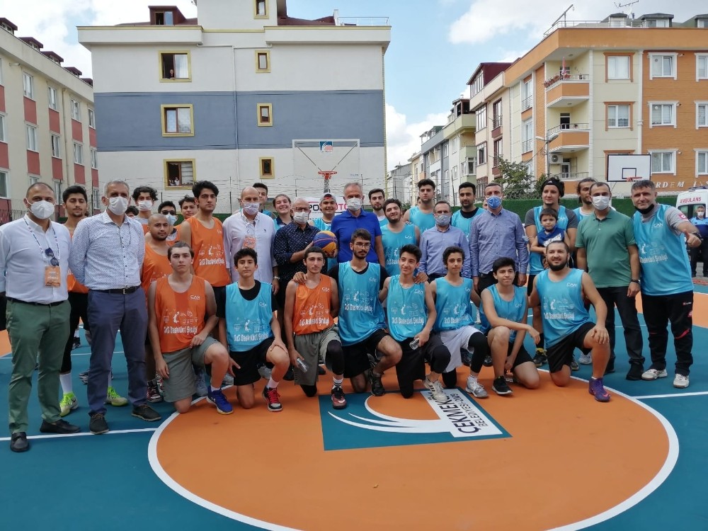 Basketbol heyecanı Çekmeköy’ün sokaklarına taşındı